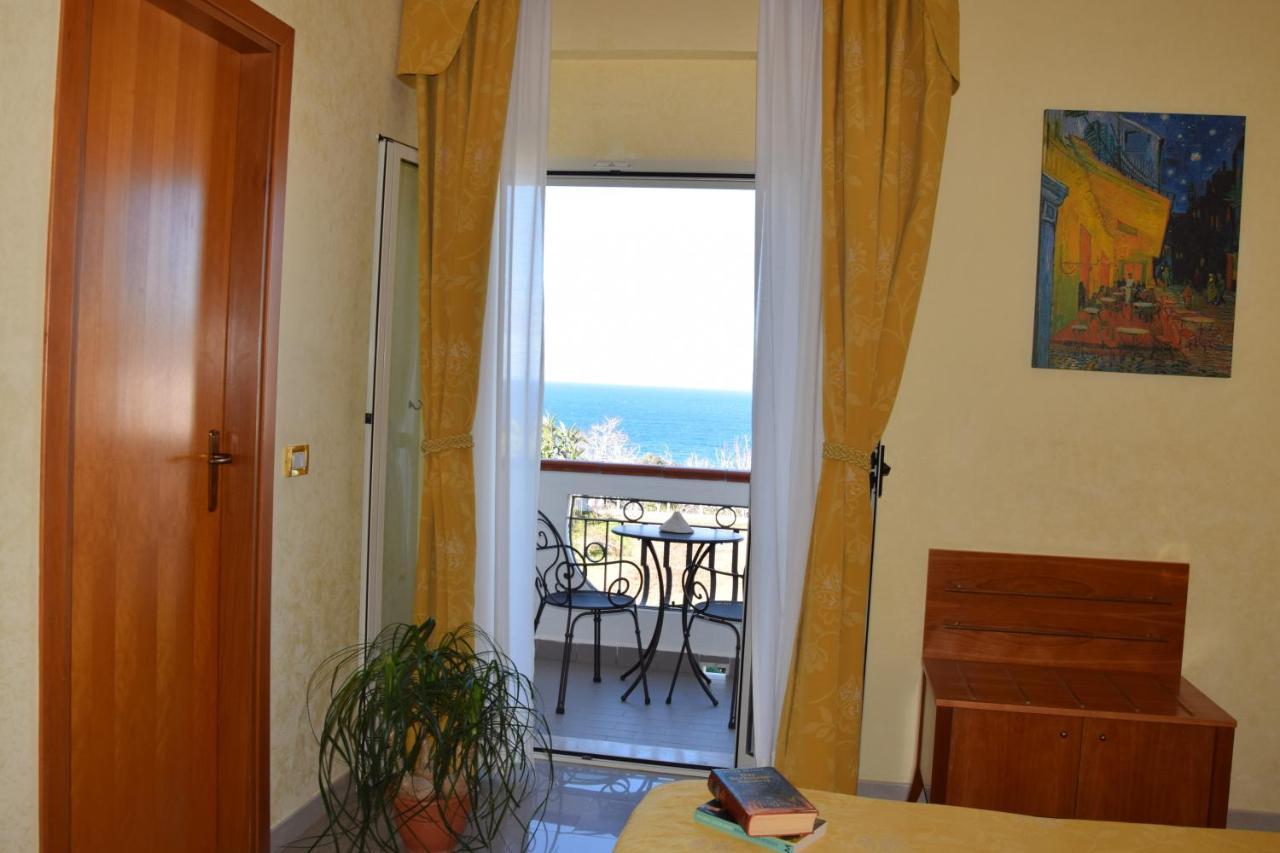 Hotel Tirreno Parghelia Exteriér fotografie