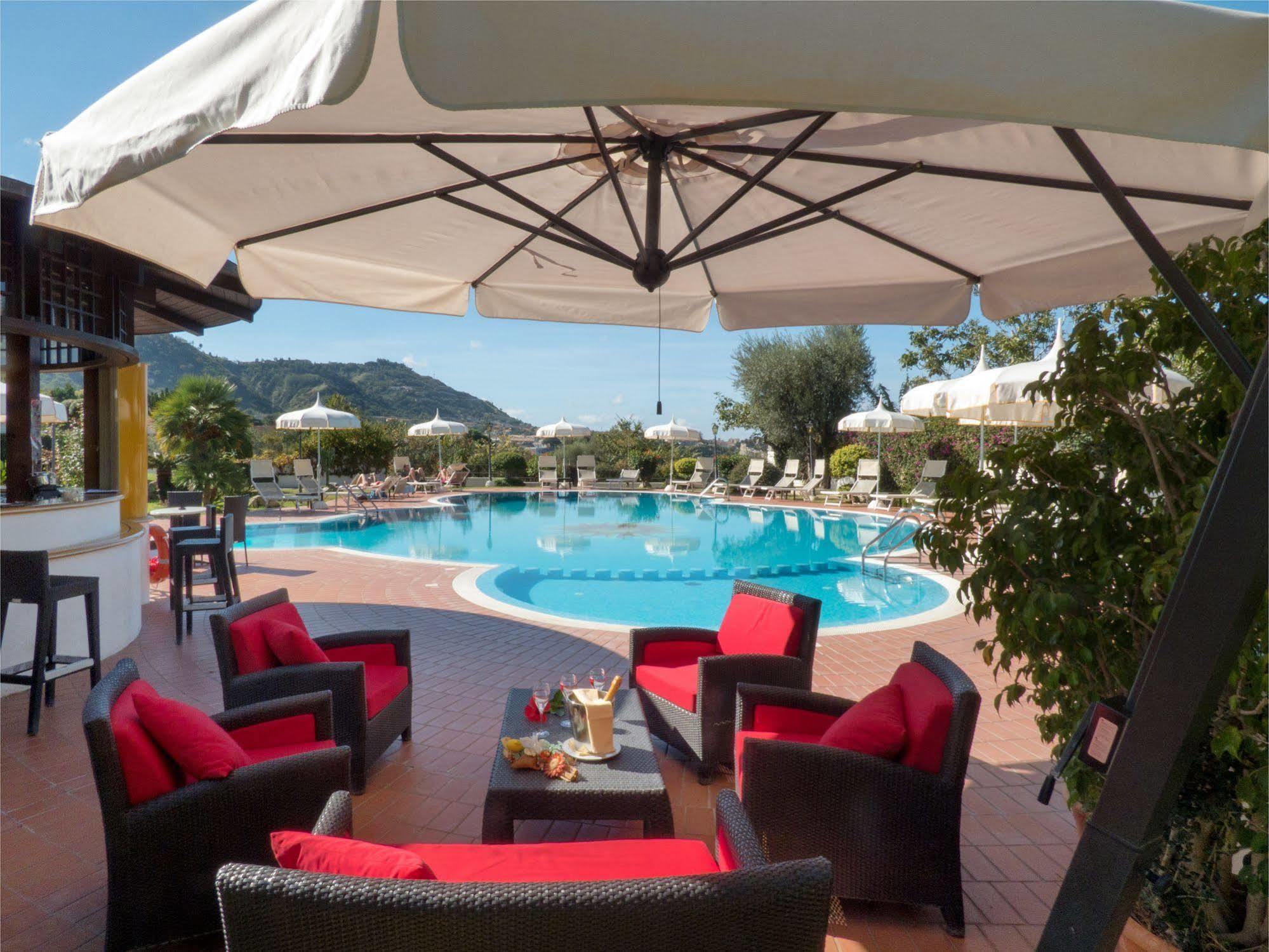 Hotel Tirreno Parghelia Exteriér fotografie