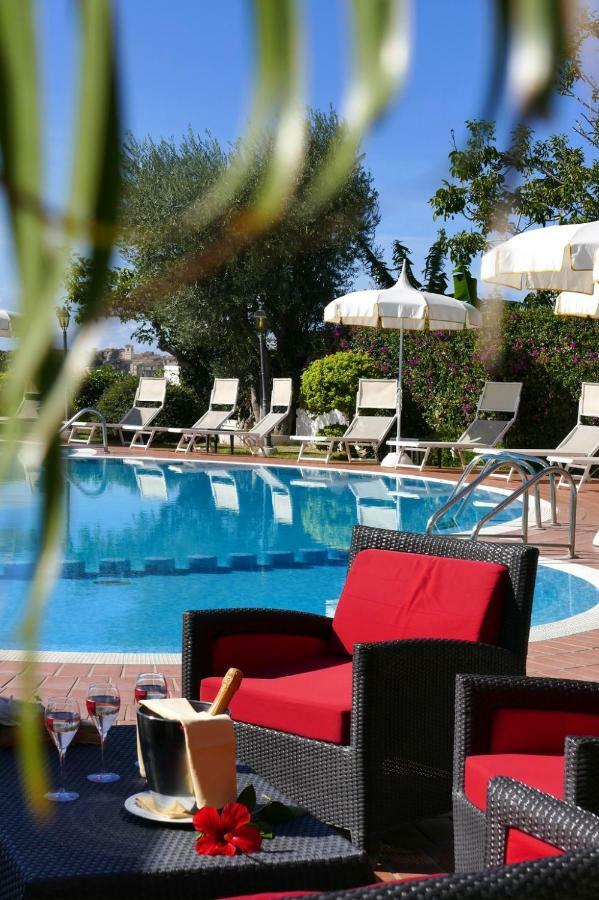 Hotel Tirreno Parghelia Exteriér fotografie
