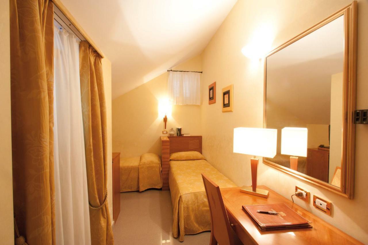 Hotel Tirreno Parghelia Exteriér fotografie